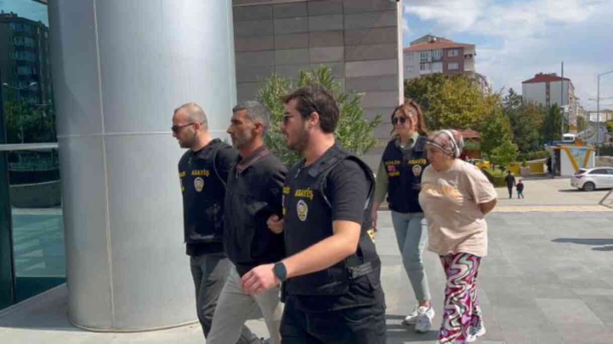 Eskişehir'de Engelli Kıza Cinsel İstismar İddiası: Üç Kişi Tutuklandı Eskişehir'de Engelli Kıza Cinsel İstismar İddiası: Üç Kişi Tutuklandı