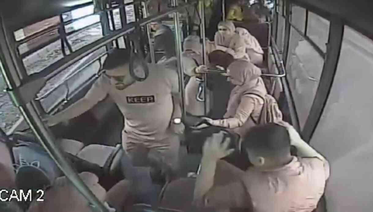 İkinci, 'Piston aşağı indi' vakası! Oksijen tüpünün açılmasıyla yolcular birbirlerini eze eze kendini dışarı attı