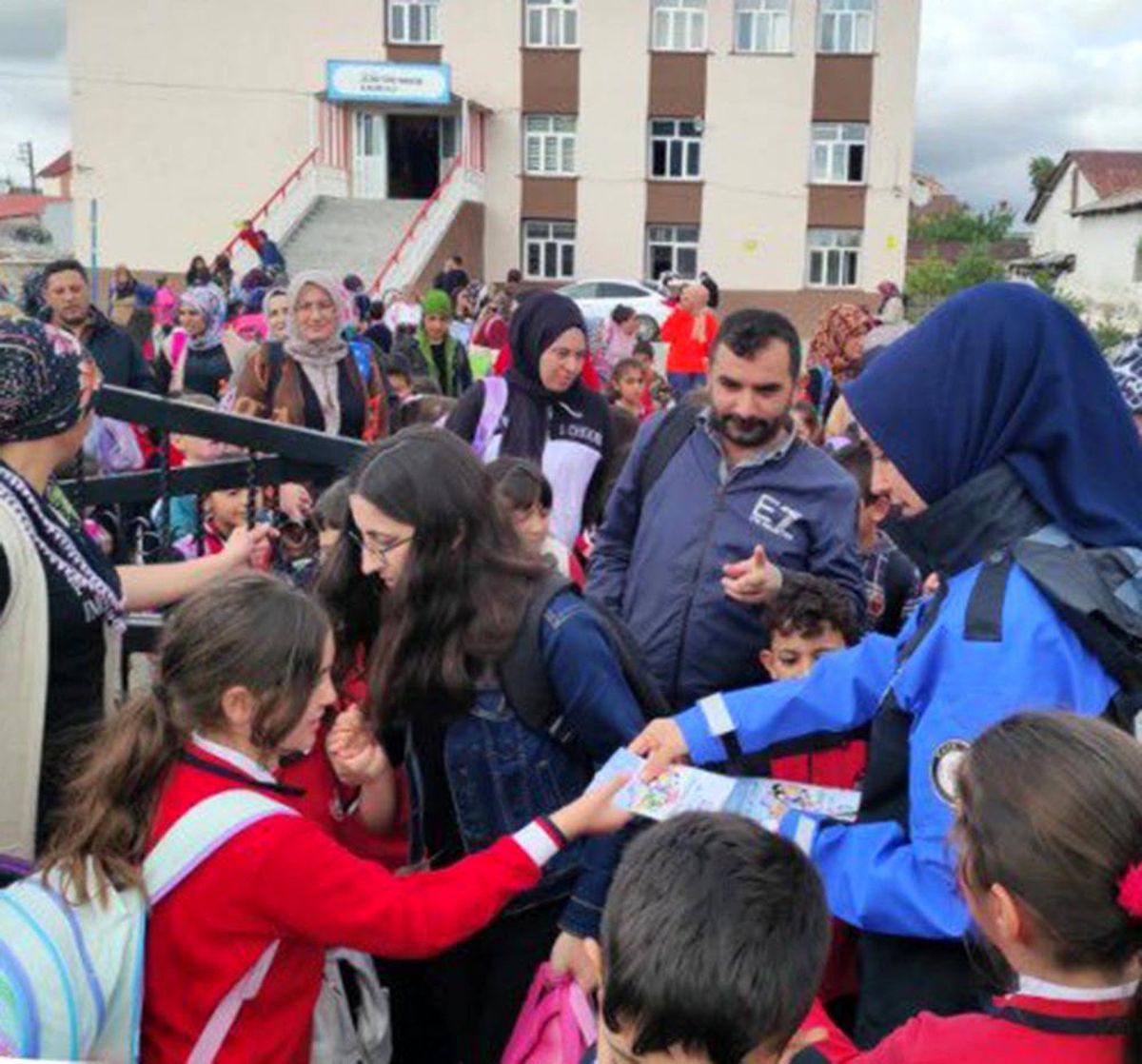 Polis, Öğrencilere Güvenlik Eğitimi Verdi
