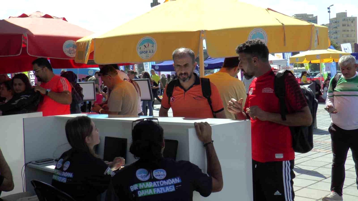 Kayseri Yarı Maratonu\'nda Baby Run Heyecanı
