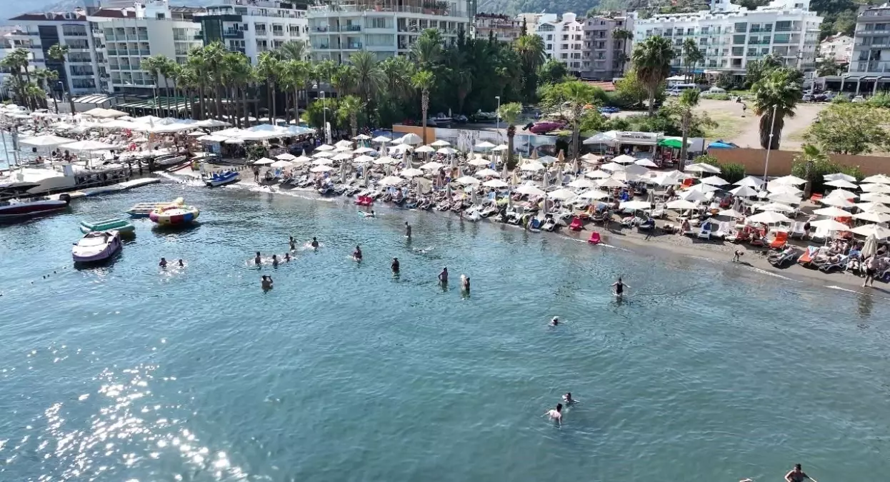 Marmaris\'te Turizm Yoğunluğu Devam Ediyor
