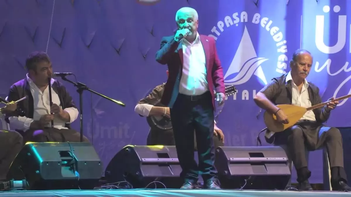 Muratpaşa\'da 8. Yöreler Renkler Festivali Coşkusu