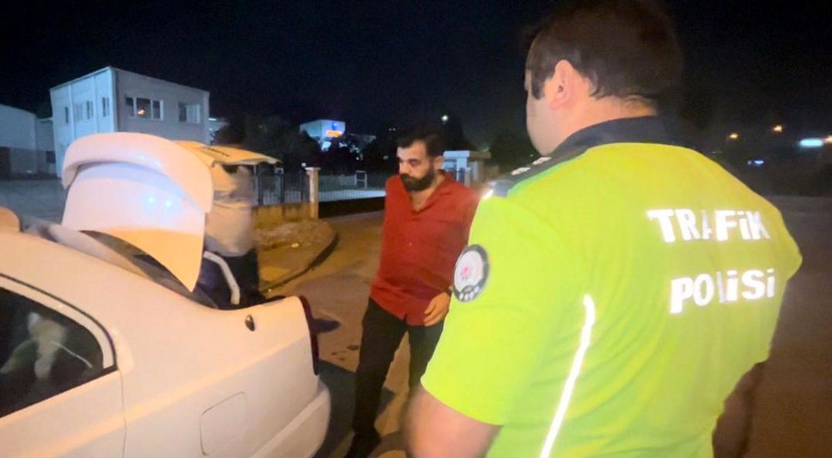 Bursa\'da Alkollü Sürücü Çalgı Ekibiyle Yakalandı