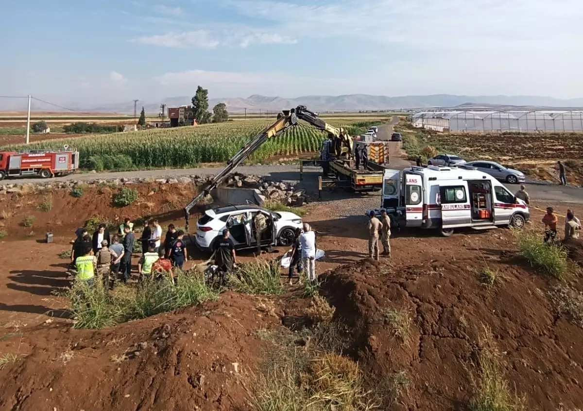 Mardin\'de Sulama Kanalına Devrilen Cipte 3 Ölü