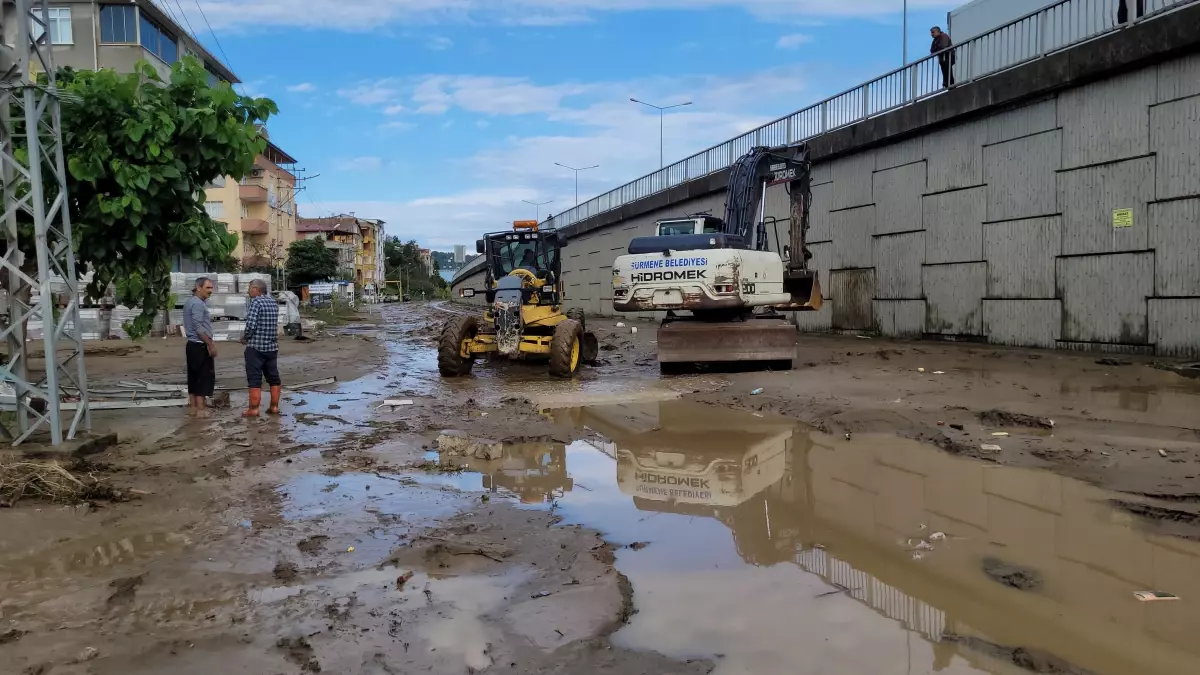 Trabzon\'da Sel Felaketi: 160 kg Yağış