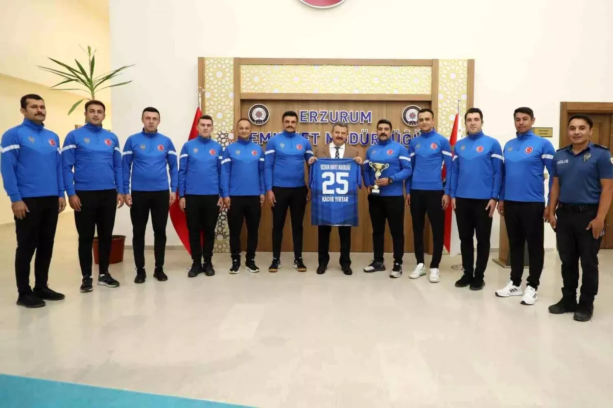 Erzurum\'da Voleybol Şampiyonu Emniyet