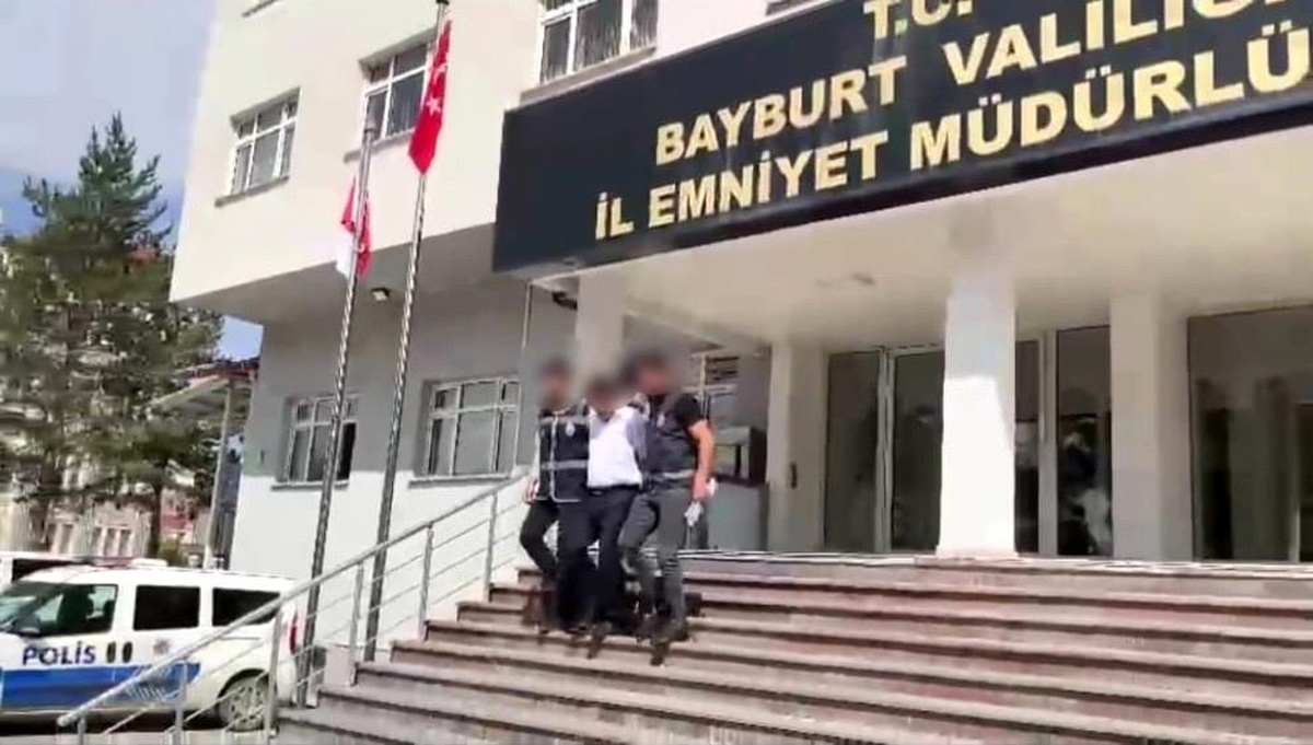 Aranan Şahıs Bayburt\'ta Yakalandı