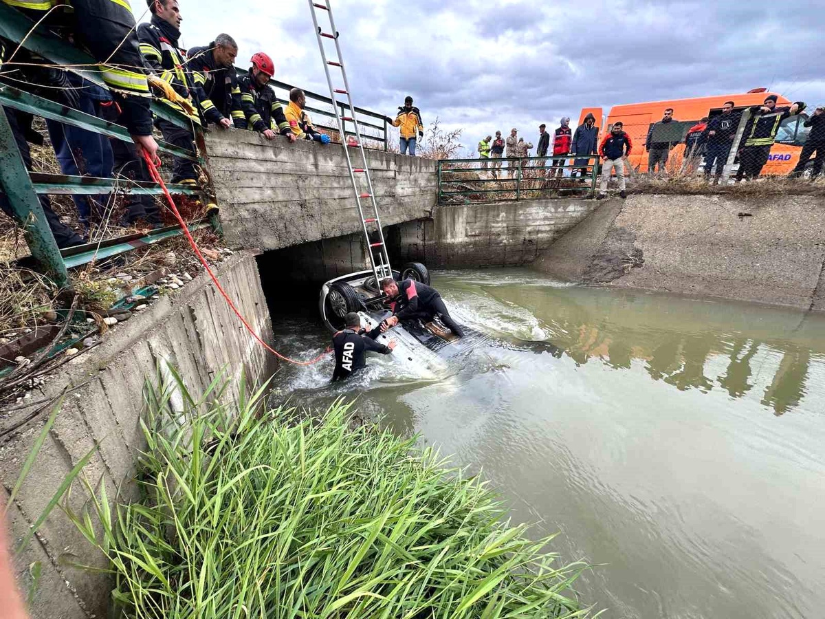 Erzurum\'da Trafik Kazası: 2 Ölü, 1 Yaralı