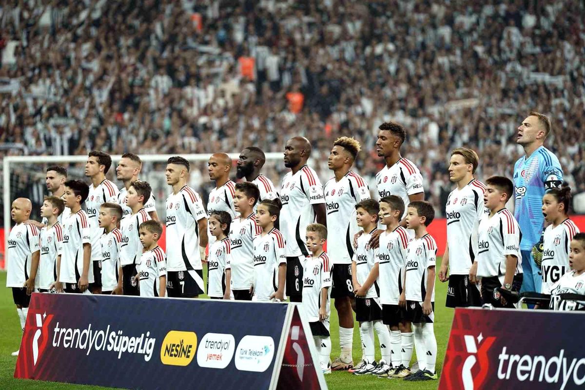 Beşiktaş Eyüpspor\'a Aynı 11 ile Çıktı
