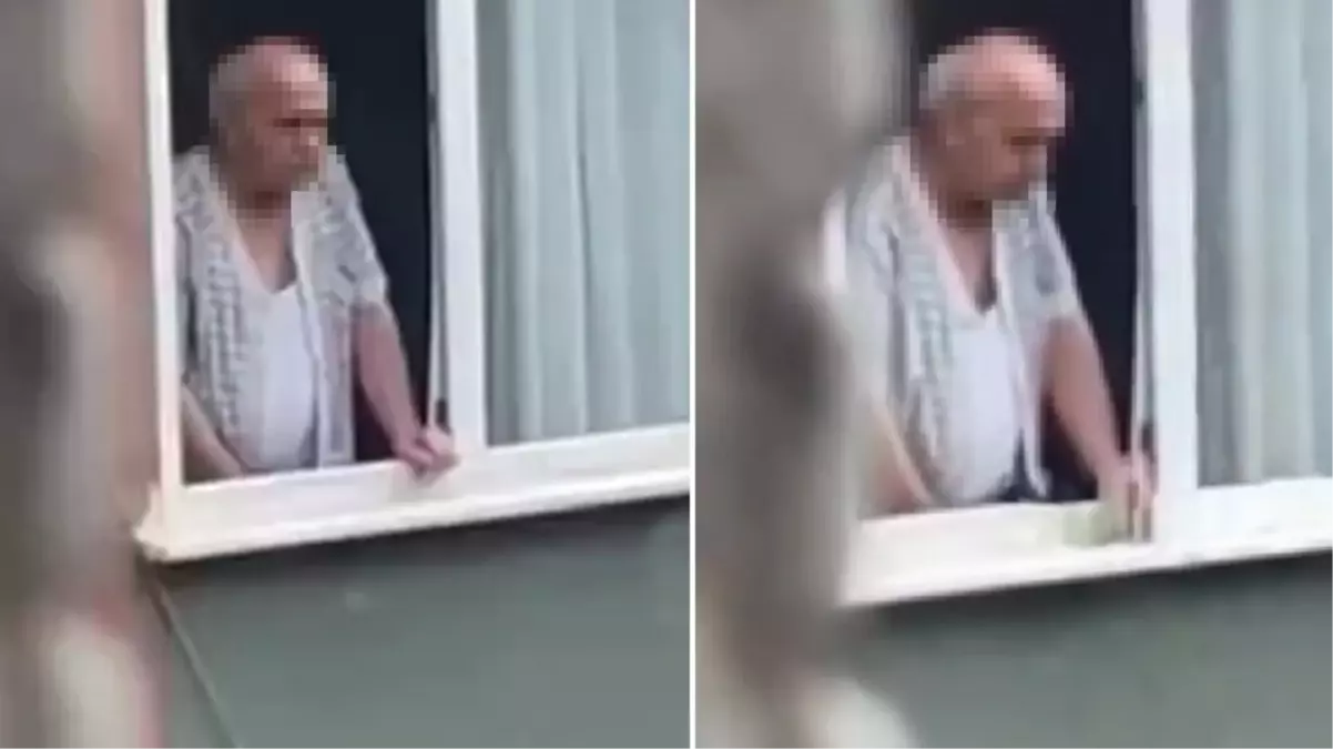 Görüntü İstanbul\'dan! Parkta oynayan çocuklara bakarak kendini tatmin etti