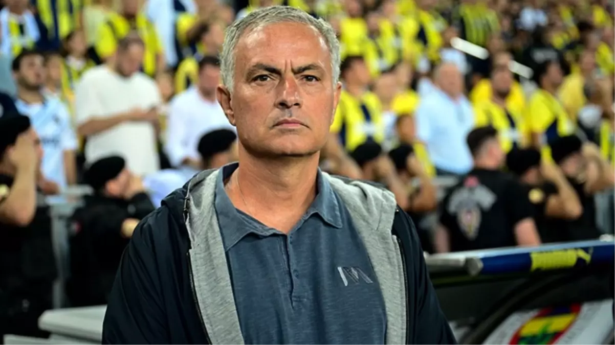 İddiaya jet hızında yalanlama! Mourinho\'nun tepkisi Okan Buruk\'a değil Ali Koç\'aymış