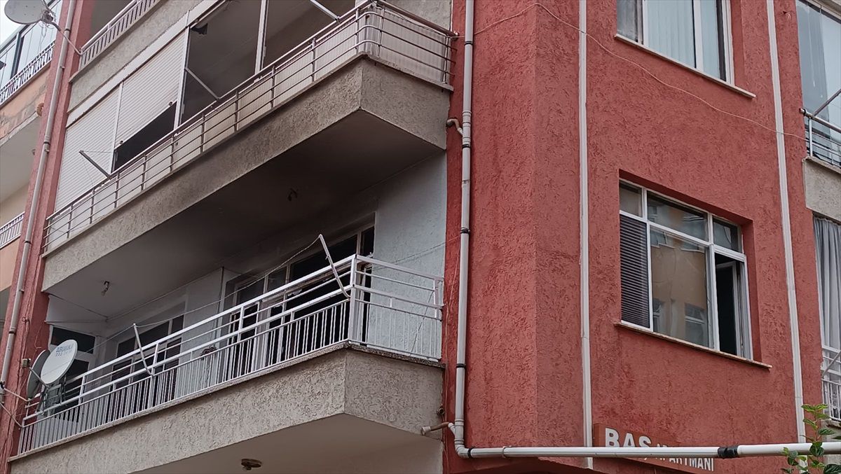 Kırıkkale\'de Apartman Yangını: Bir Kadın Hastaneye Kaldırıldı