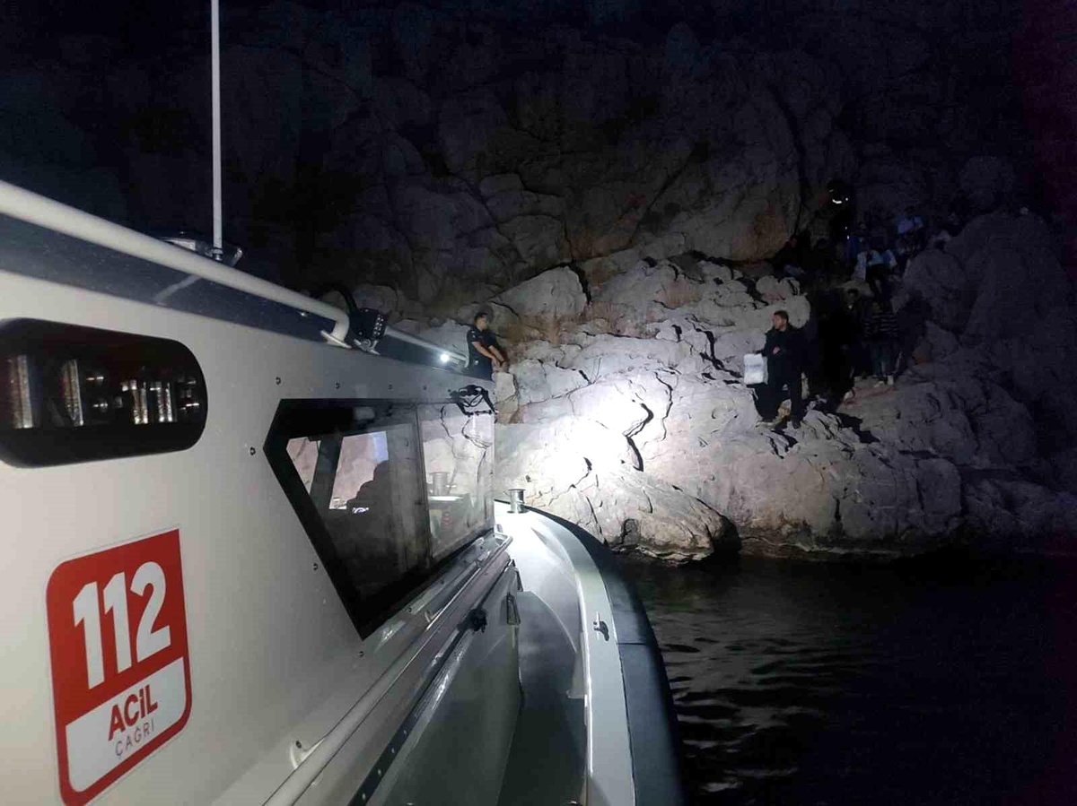 Marmaris\'te Düzensiz Göçmenler Yakalandı