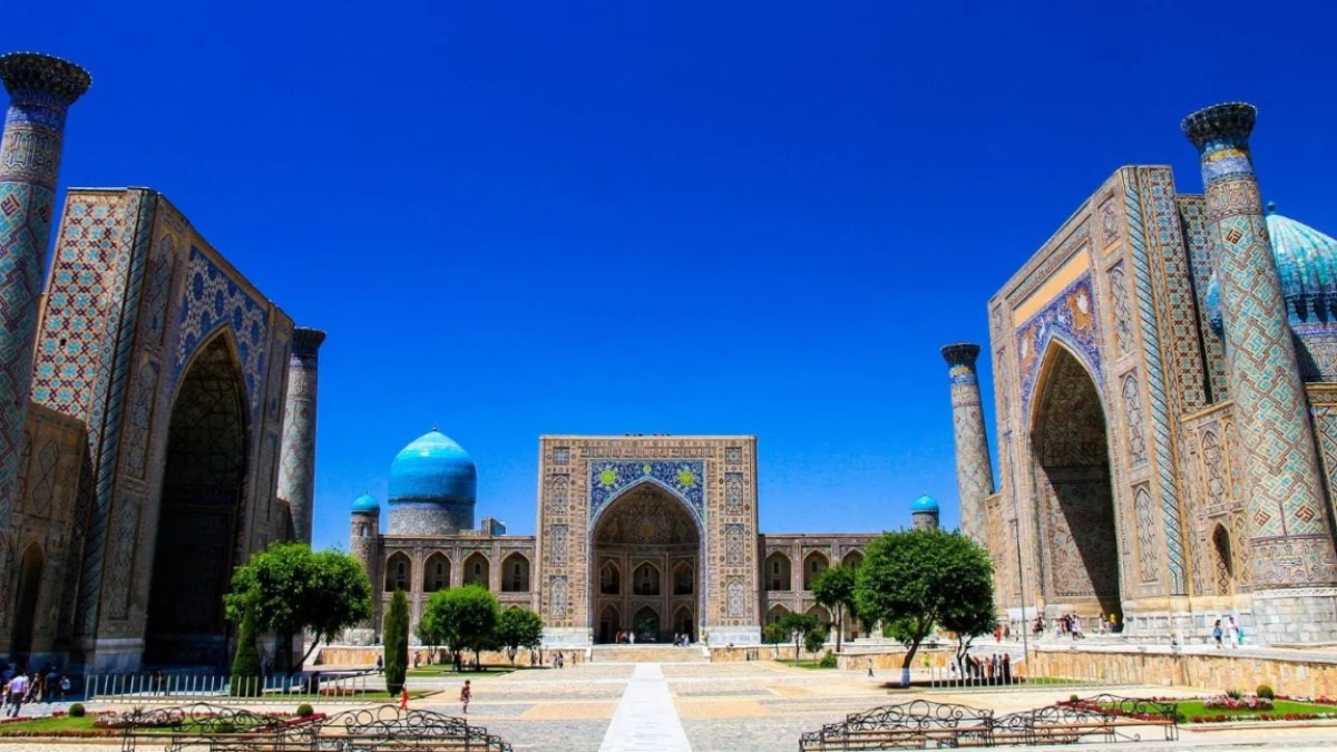 Özbekistan, hakkında \'uygunsuz konuşan\' yabancıların ülkeye girişini yasaklıyor