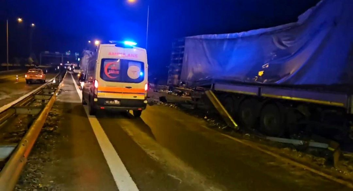 Gaziantep\'te Zincirleme Trafik Kazası: 1 Ölü, 20 Yaralı