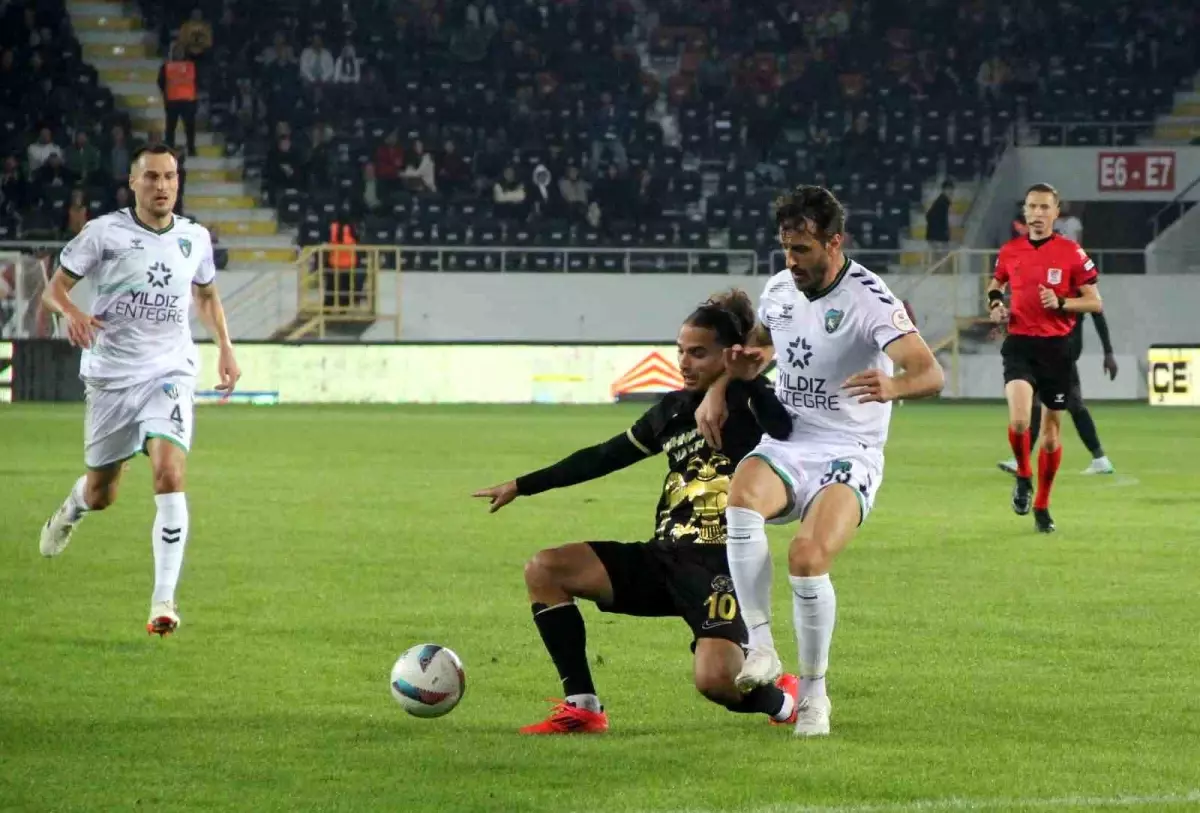 Çorum FK, Kocaelispor\'a 2-0 Yenildi