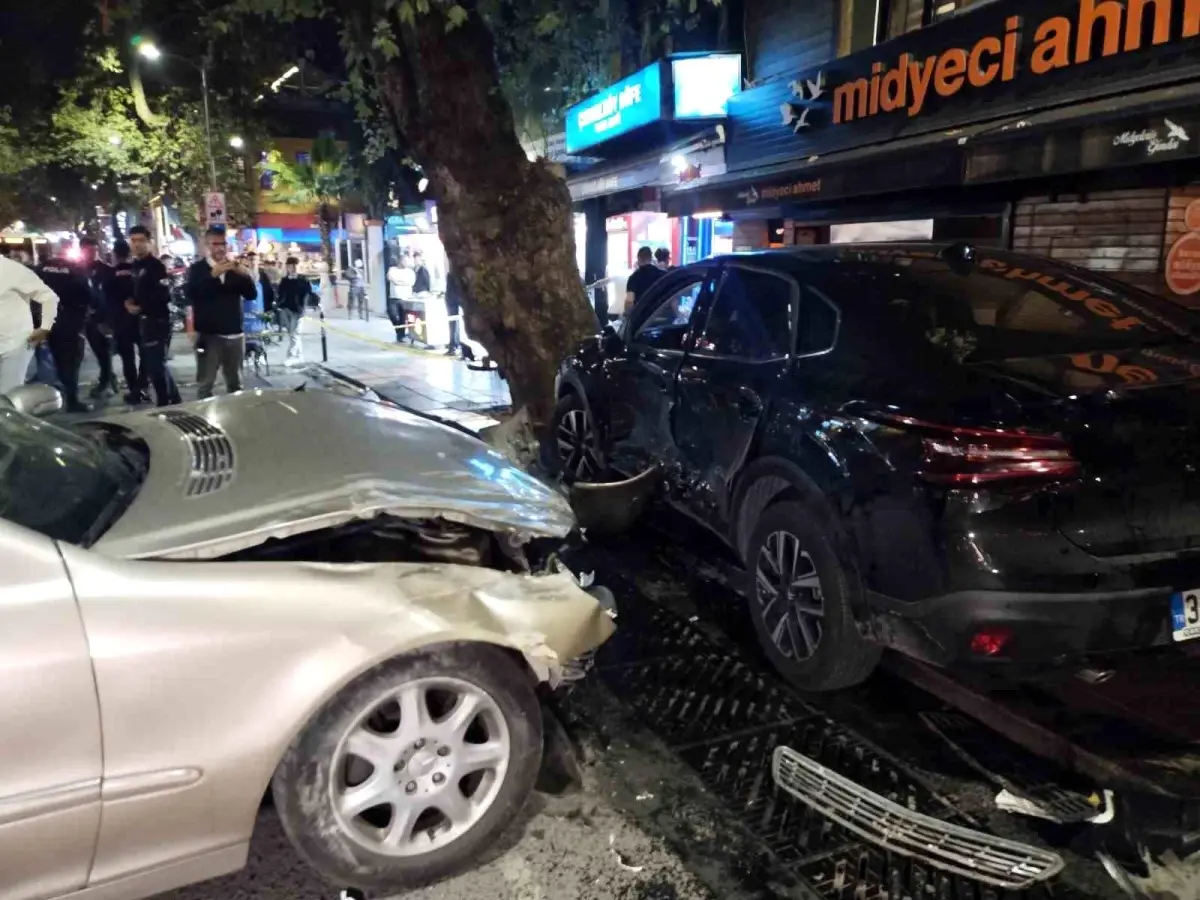 Üsküdar\'da Trafik Kazası: 4 Yaralı