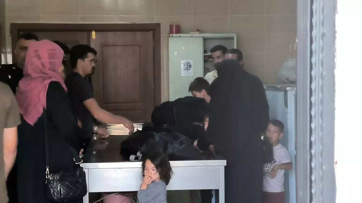 Hatay\'da Boğulan Baba ve 4 Çocuğunun Cenazesi Aileye Teslim Edildi