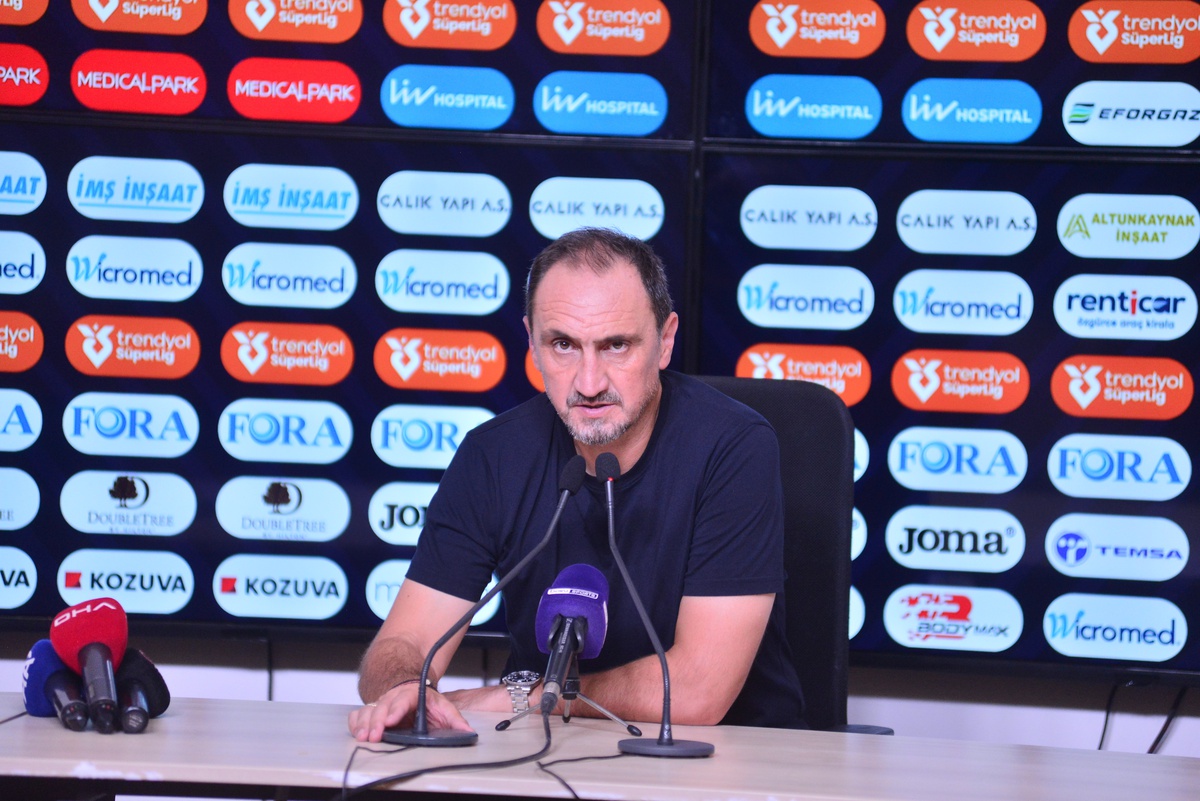 Adana Demirspor\'da Teknik Direktör Krizi