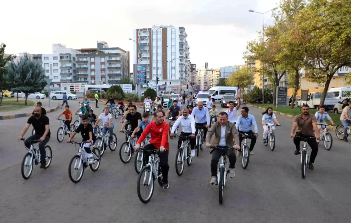 Nizip\'te Avrupa Hareketlilik Haftası Bisiklet Sürüşü ile Kutlandı