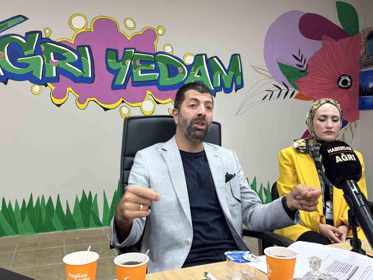 Ağrı Yeşilay\'dan Bağımlılıkla Mücadele