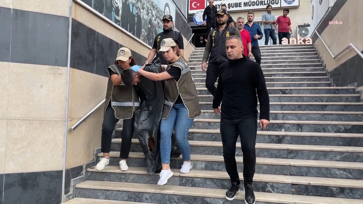 Bakan Yerlikaya: "Şeyda Yılmaz\'ı Şehit Eden Saldırganın Adliyeye Götürülme Şekliyle İlgili Soruşturma Açıldığı İddiaları Yalandır"