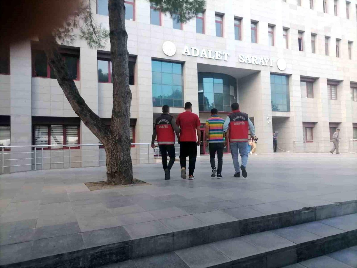 Balıkesir\'de 10 Aranan Şahıs Yakalandı