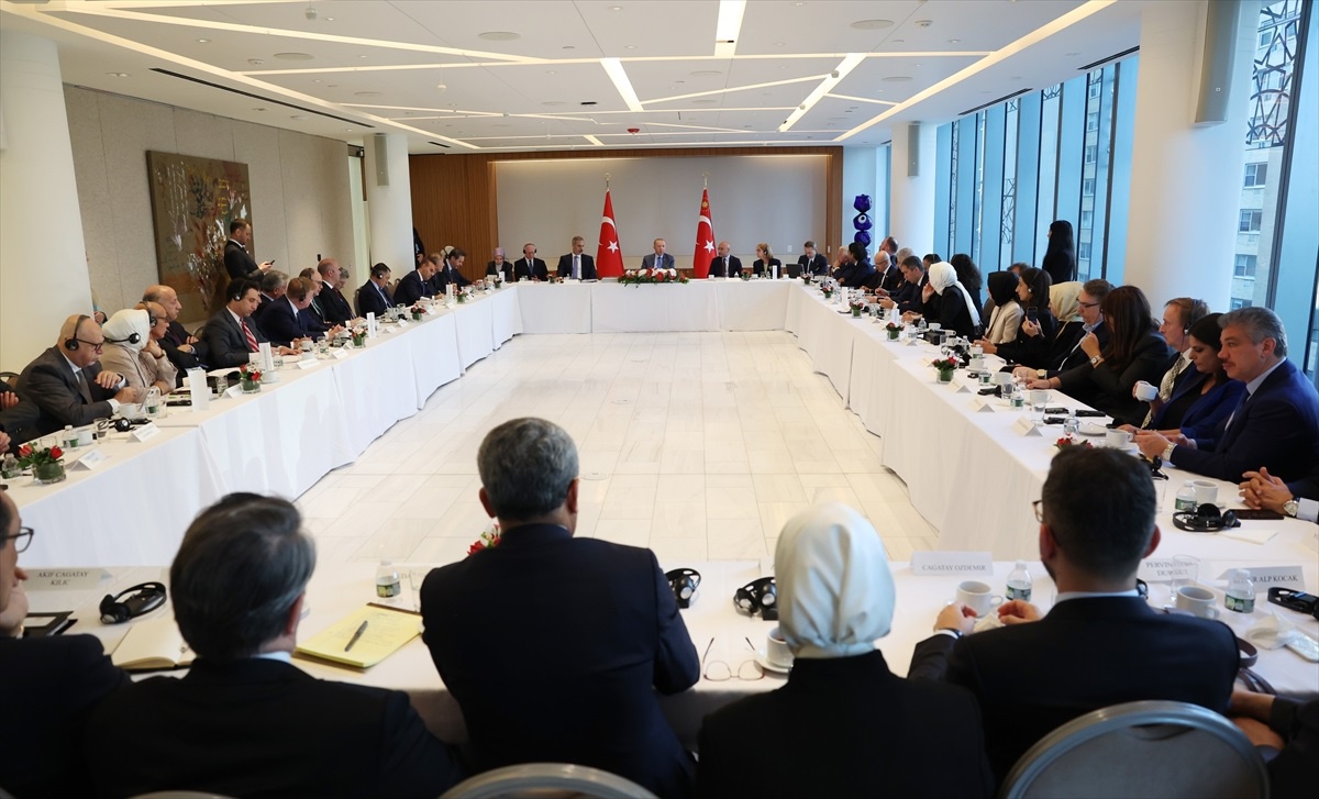 Cumhurbaşkanı Erdoğan, ABD\'de Düşünce Kuruluşu Temsilcileriyle Toplantı Düzenledi