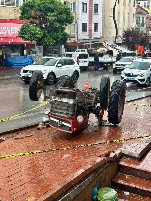 Bolu'da Traktör Devrildi: Sürücü Hayatını Kaybetti