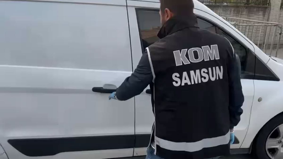 Samsun\'da Ruhsatsız Silahlar Ele Geçirildi