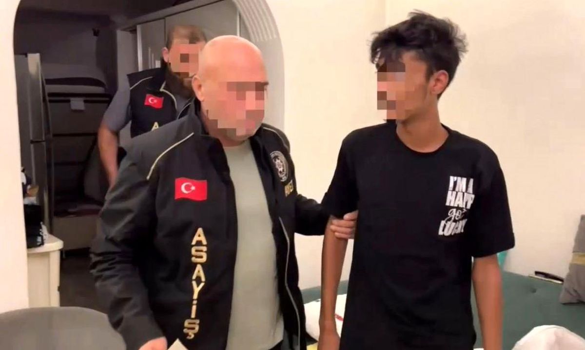 İzmir\'de Şafak Operasyonu: 149 Şüpheli Yakalandı