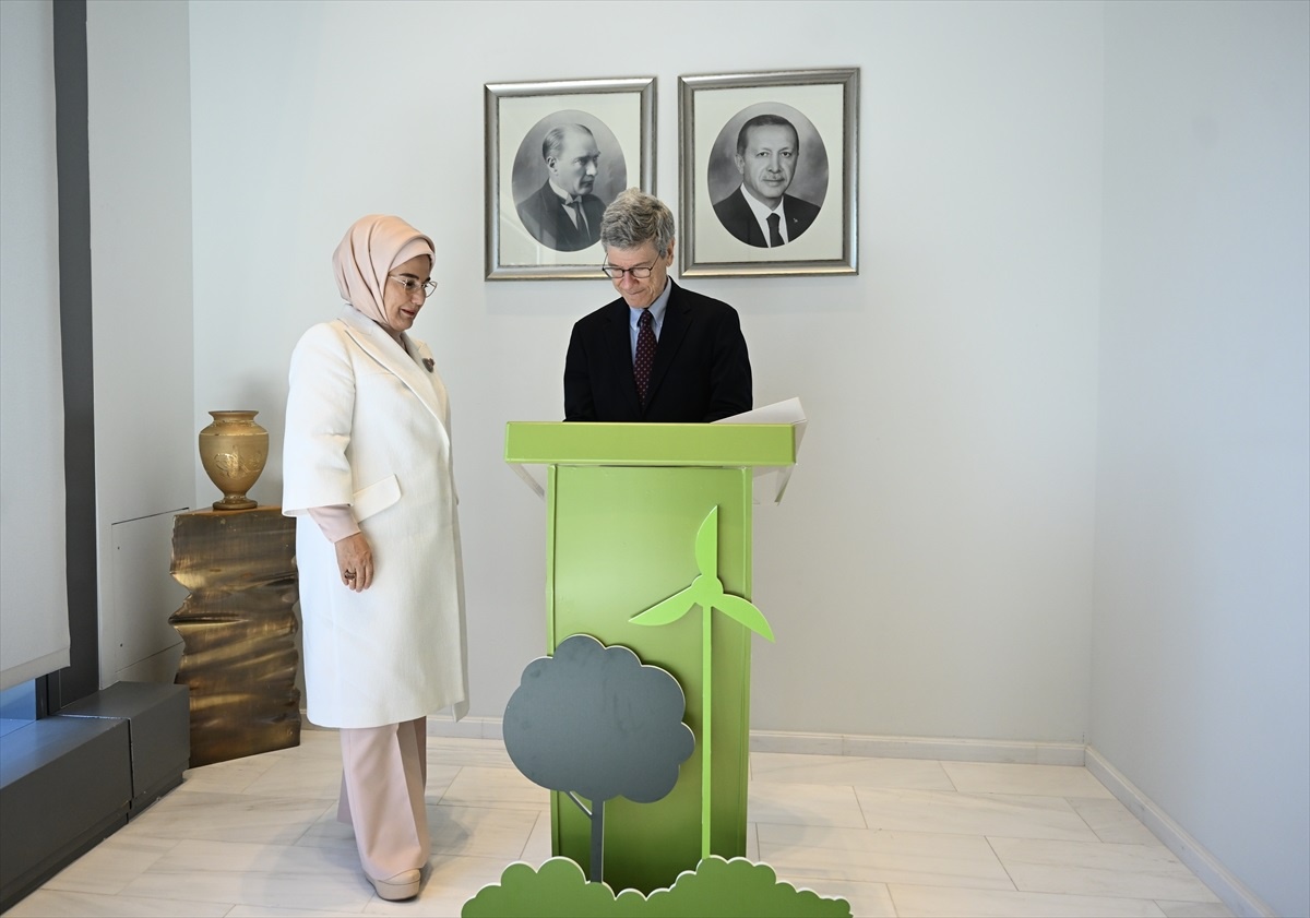 Emine Erdoğan ve Jeffrey Sachs\'tan Küresel Sıfır Atık İyi Niyet Beyanı\'na İmza