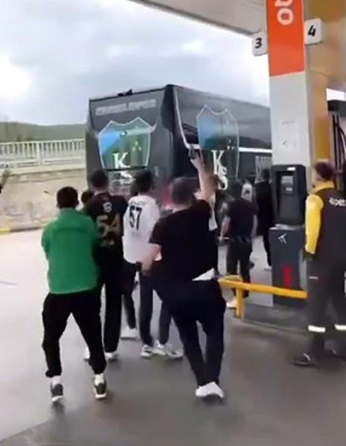 Kocaelispor Otobüsüne Saldırı