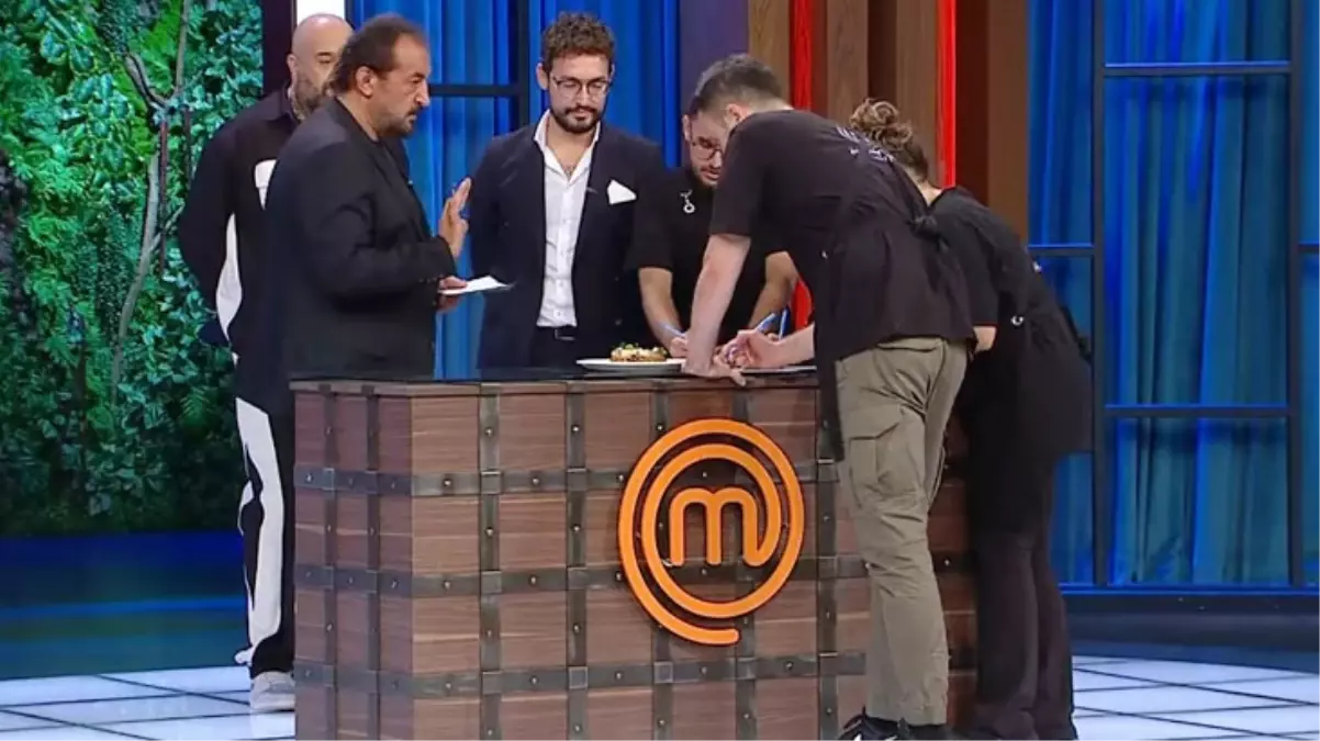 MasterChef\'te eleme! Mehmet Yalçınkaya\'nın imza yemeğine eleştiri yağdı