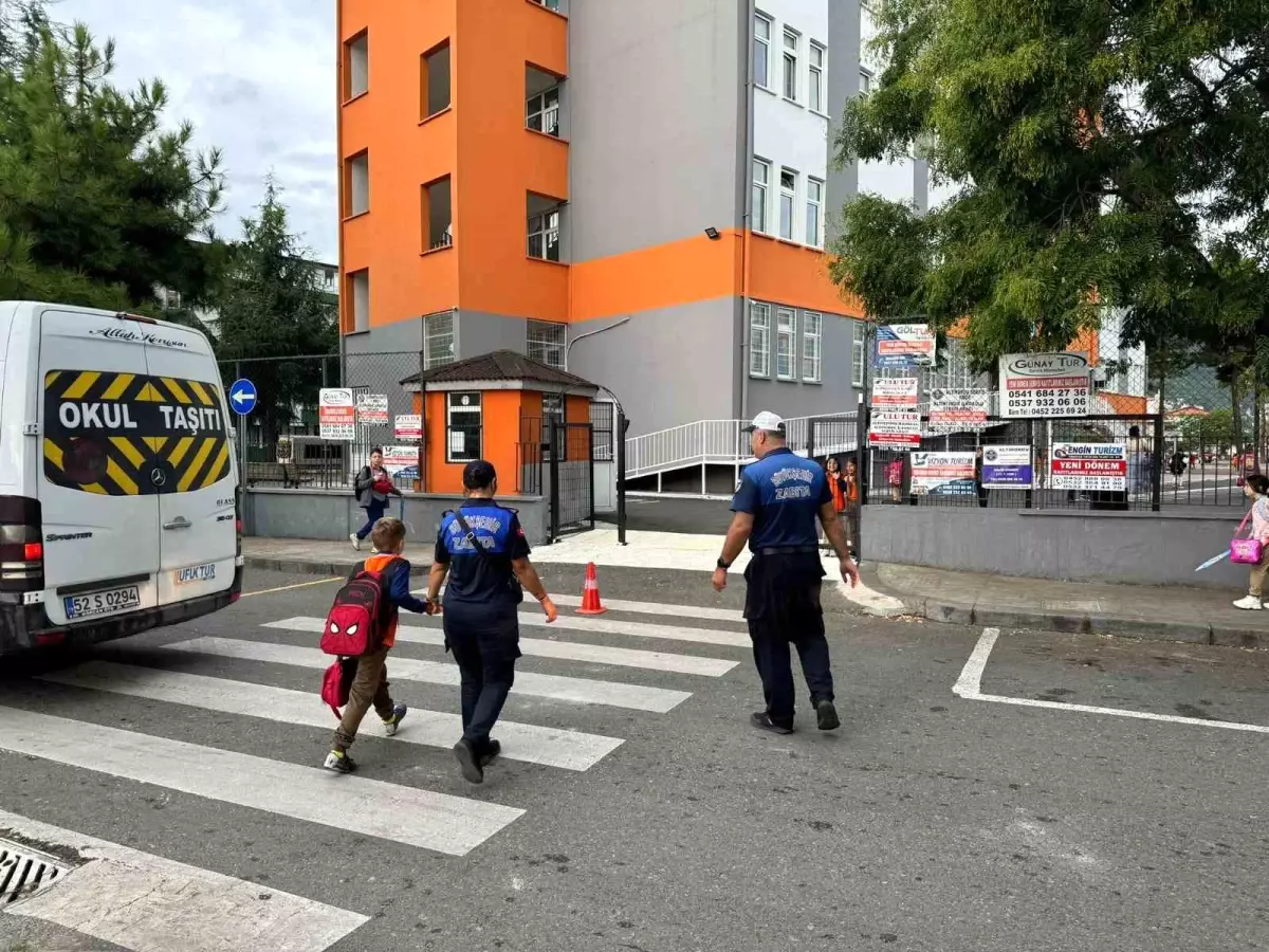 Ordu\'da Zabıta Ekipleri Okul Bölgelerinde Güvenlik Uygulaması Başlattı