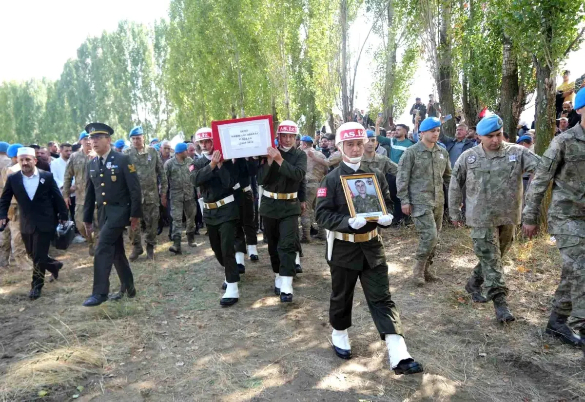 Şehit Piyade Sözleşmeli Er Maşallah Abakay, Muş\'ta Son Yolculuğuna Uğurlandı