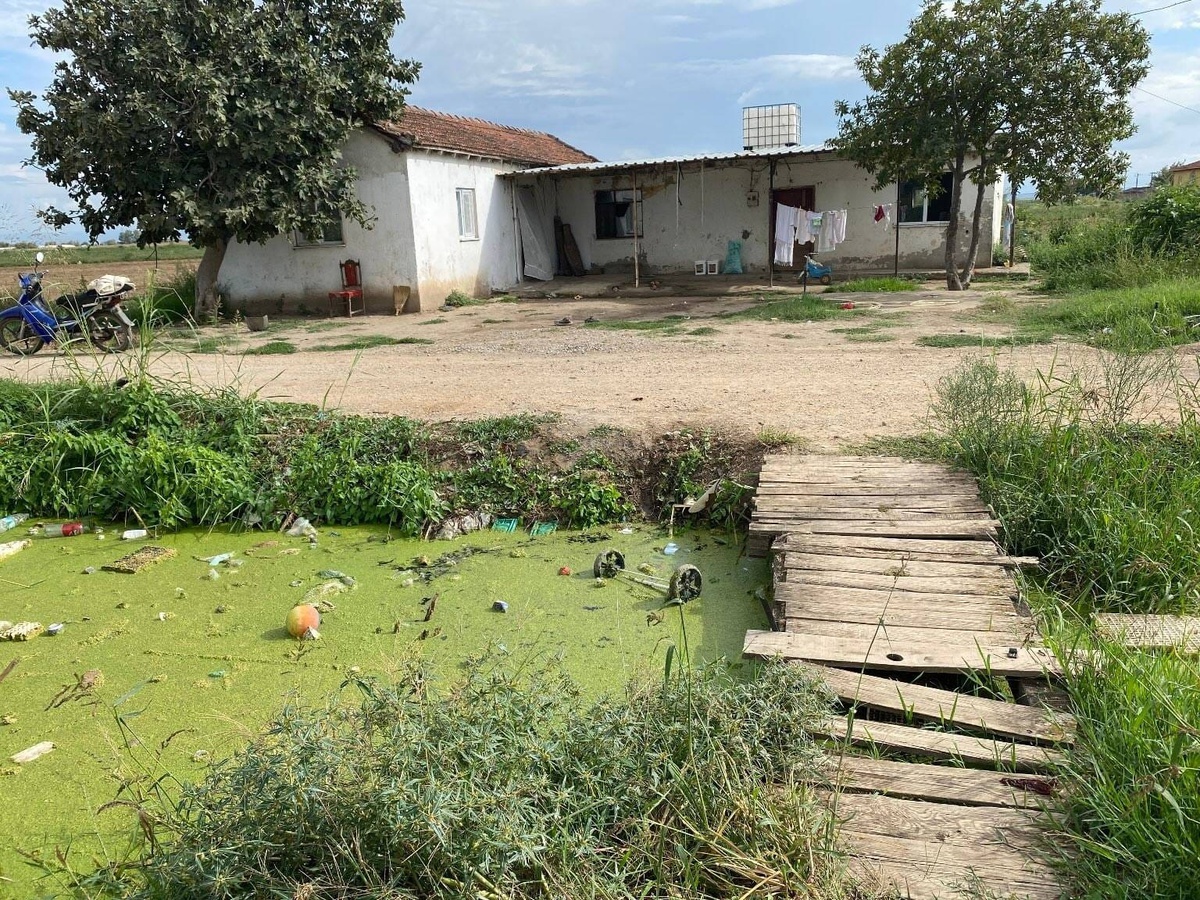 Karacabey\'de Bebek Sulama Kanalına Düştü