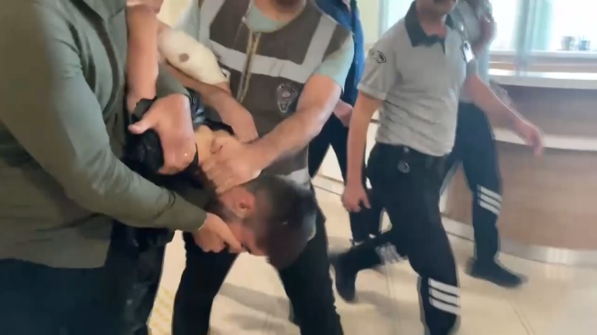 Ümraniye\'de Polis Şehit Eden Şüpheli Tutuklanma Talebiyle Mahkemeye Sevk Edildi