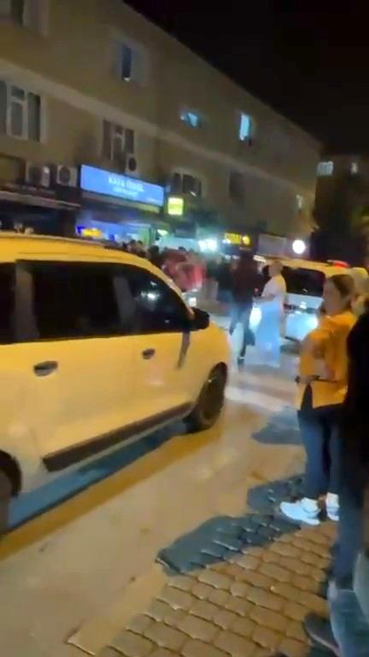 Ümraniye\'de Şehit Polis Memuru İçin Protesto ve Anma Etkinliği