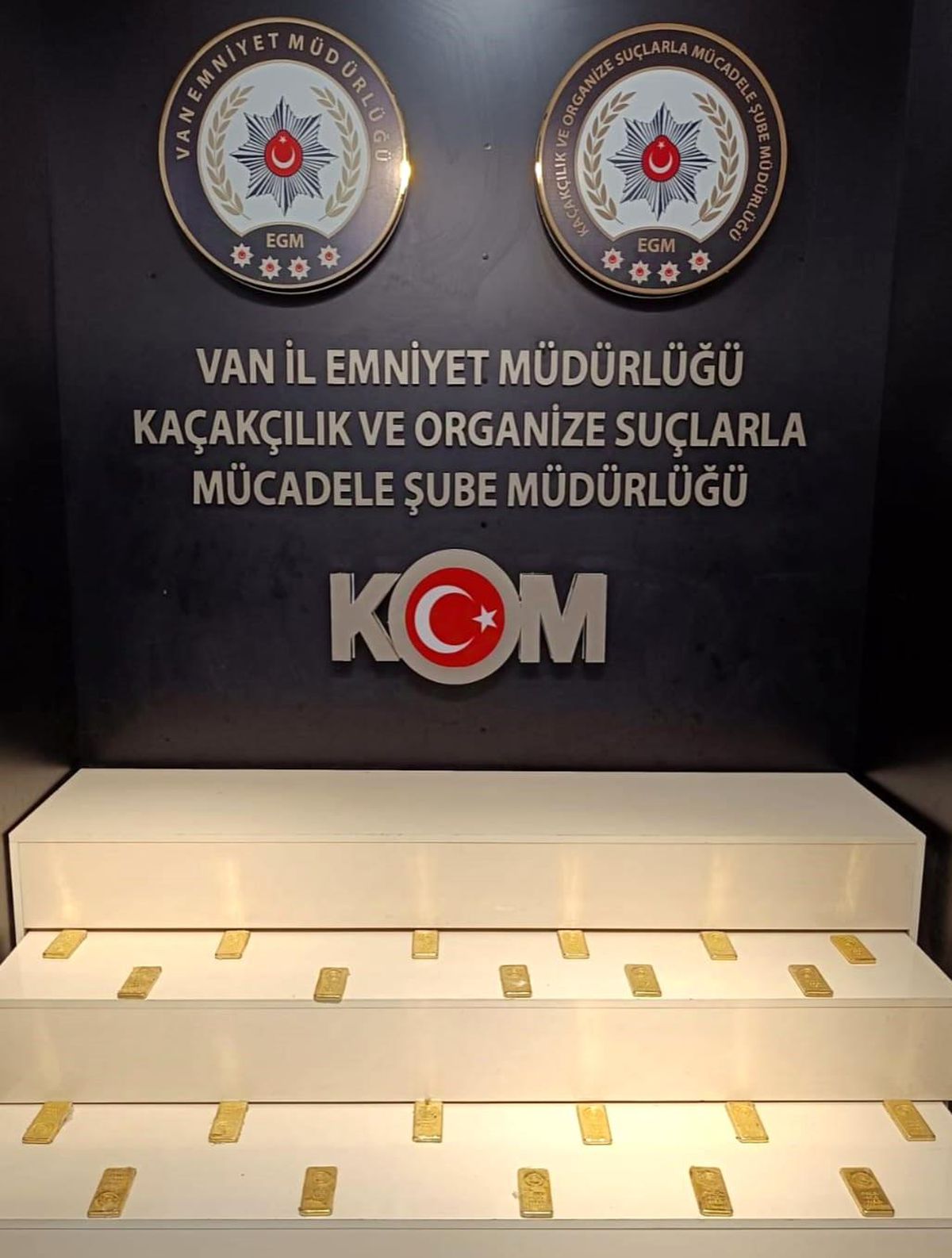 Van\'da 66 Milyon TL\'lik Kaçak Altın Ele Geçirildi