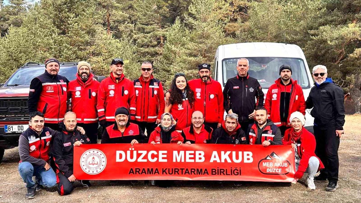 Düzce Öğretmenleri Arama Kurtarma Tatbikatında