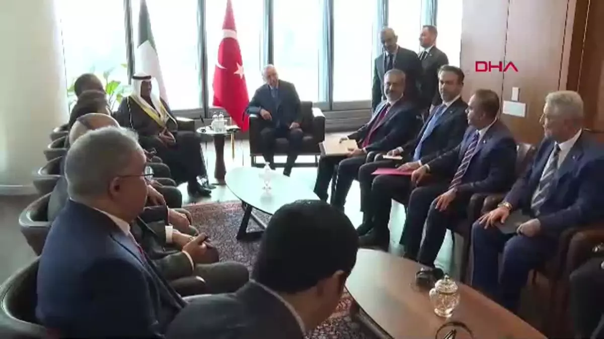 Cumhurbaşkanı Erdoğan, Kuveyt Veliaht Prensi\'ni Kabul Etti