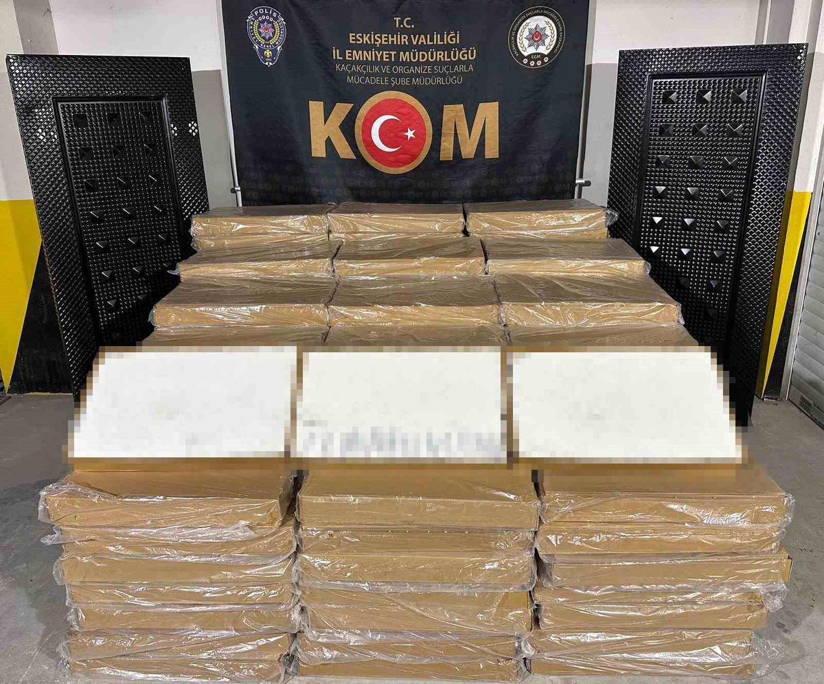 Eskişehir\'de 600 Bin Dal Sigaraya El Konuldu