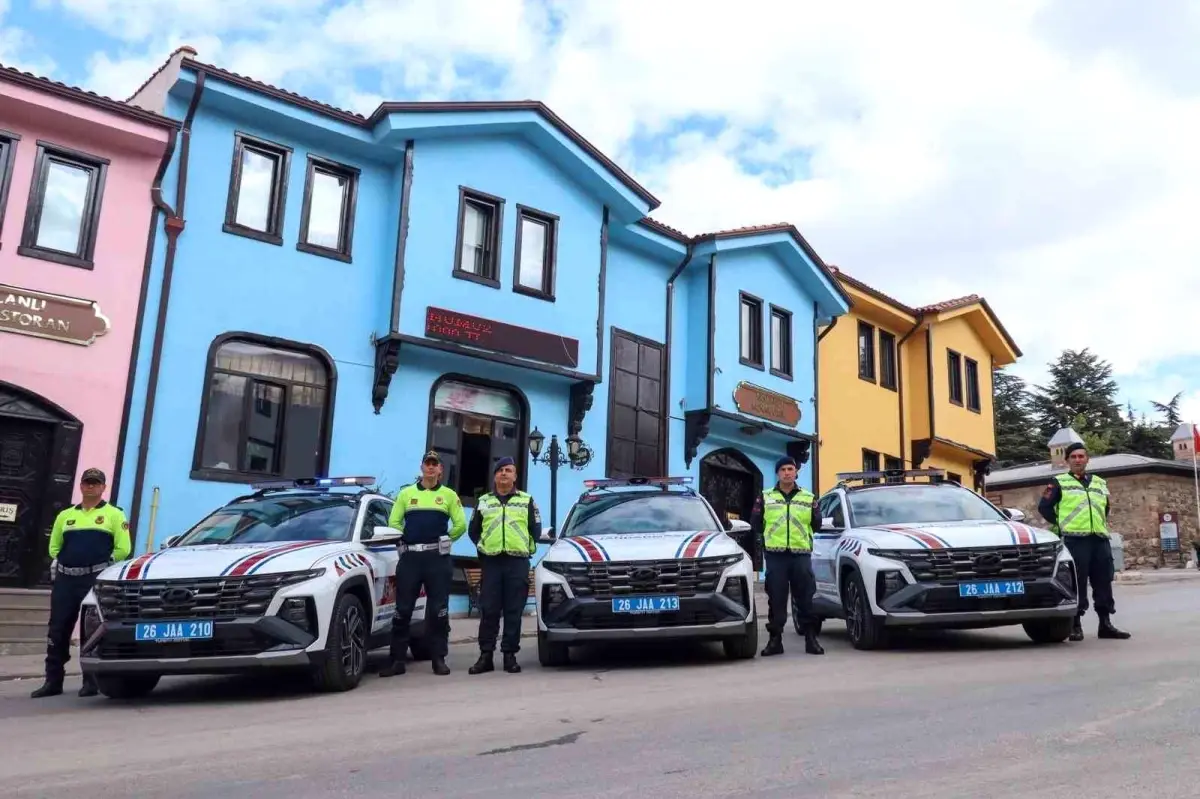 Eskişehir İl Jandarma Komutanlığına 5 Yeni Trafik Aracı Teslim Edildi