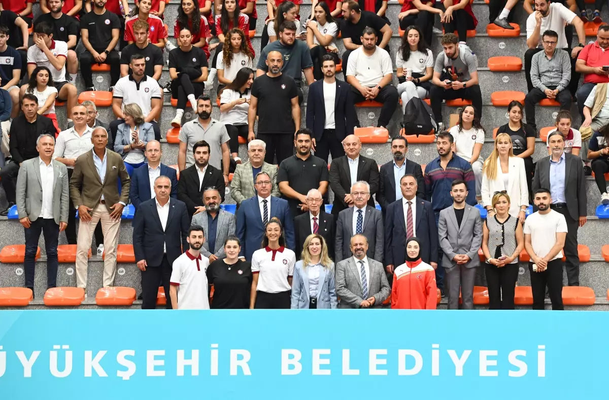 İBB Spor Kulübü\'ne Fair-play Şeref Bayrağı