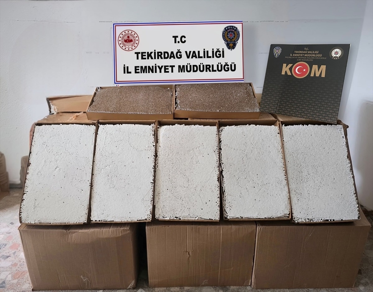 Tekirdağ\'da 450 Bin Makaron Ele Geçirildi