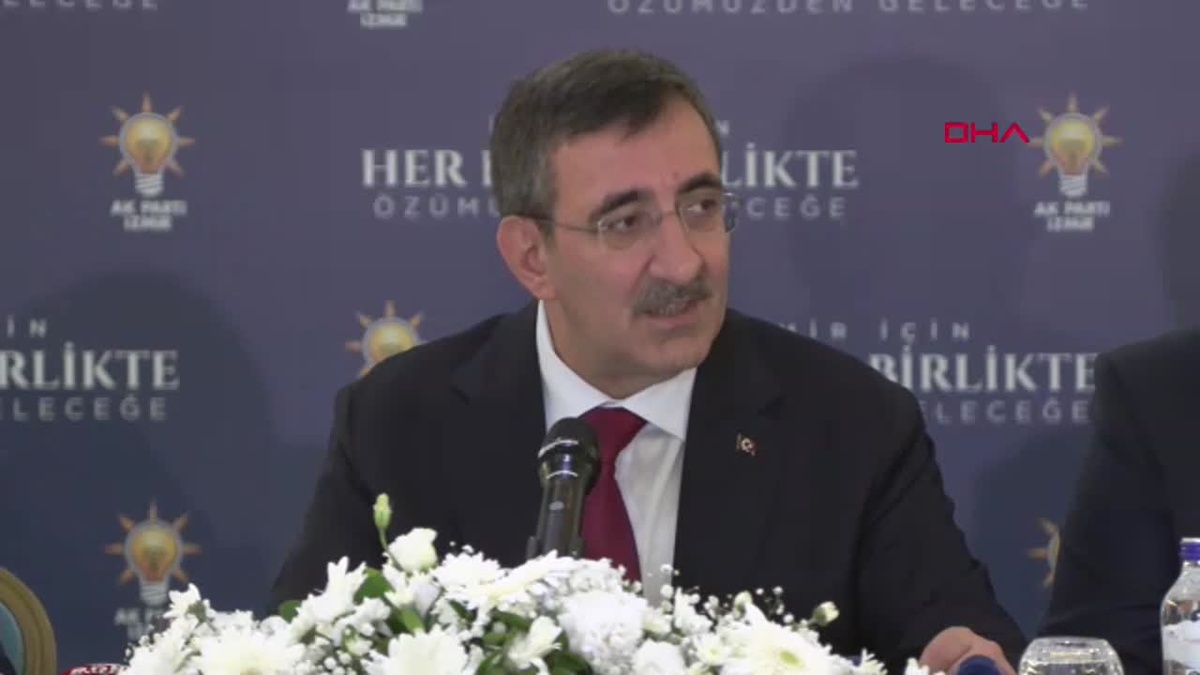 Yılmaz, İzmir\'de Türkiye Buluşmaları\'nda Konuştu