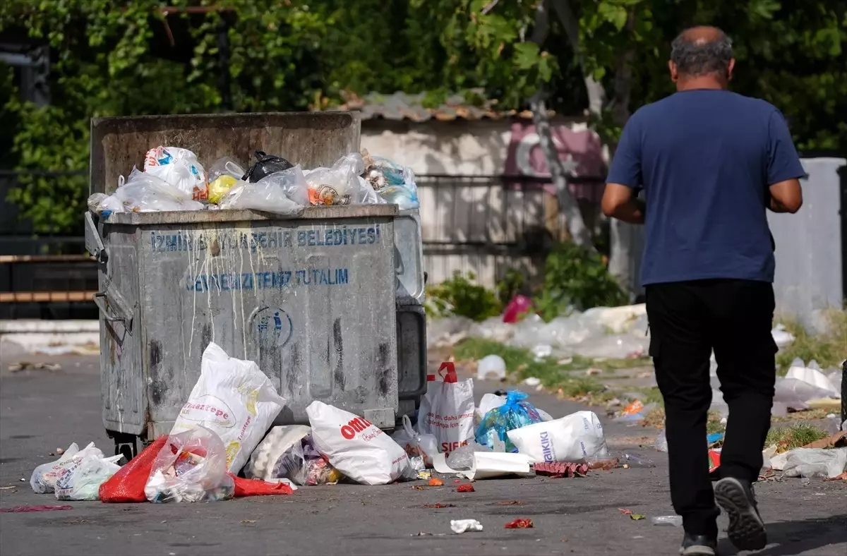 Çiğli\'de Çöp Krizi: Koku ve Kirlenme Artıyor