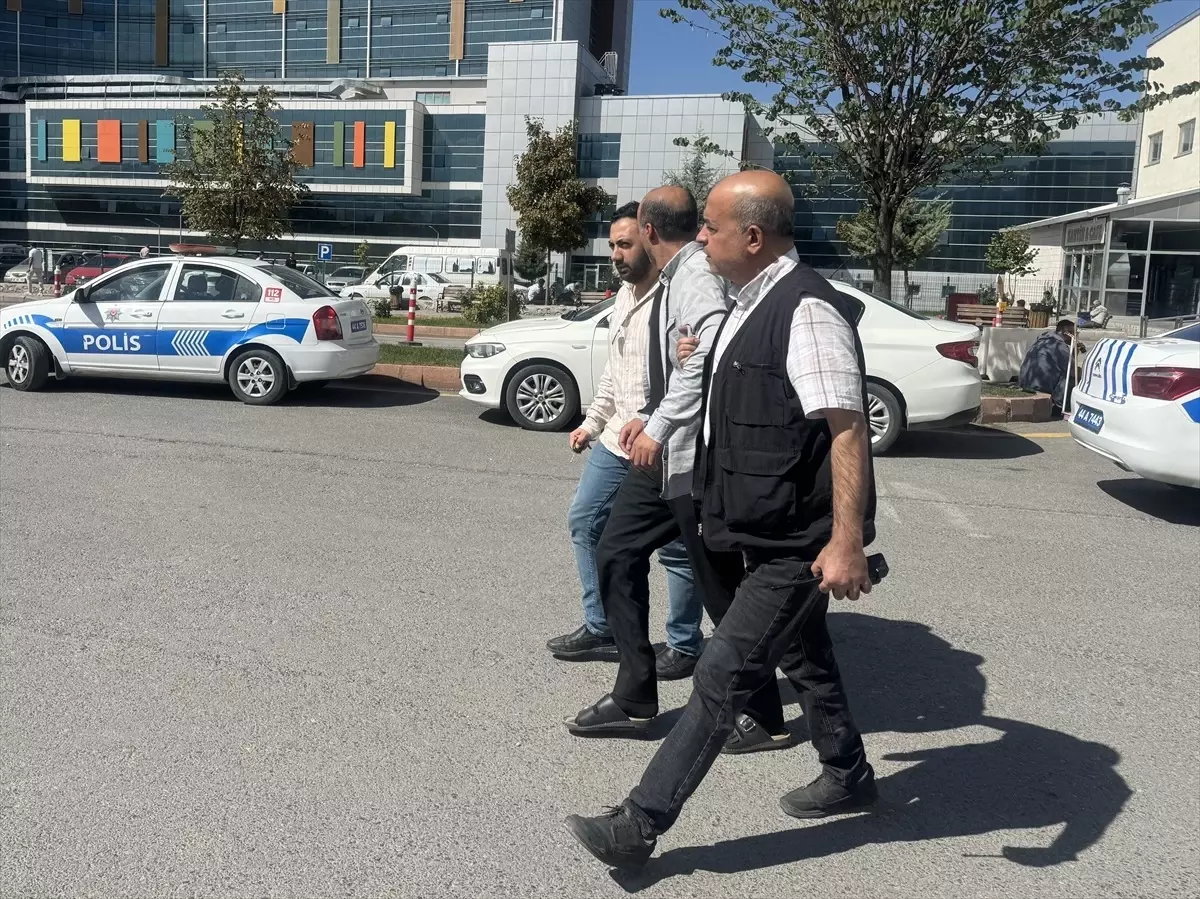 Malatya\'da Kadın Cinayeti: Eşinden Kurşun Yedi