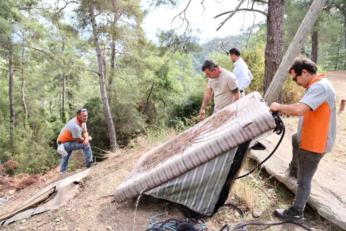 Marmaris\'te Temizlik Çalışmaları Başlatıldı